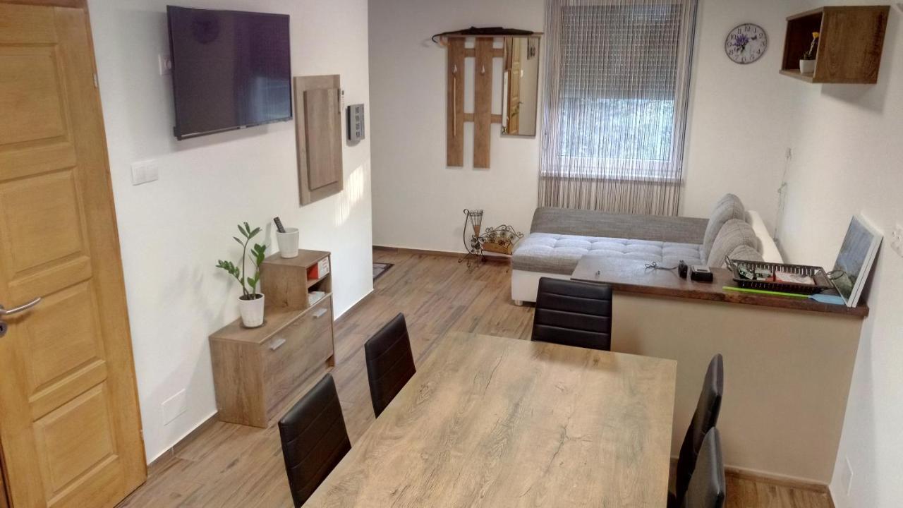Golden Apartman 欧罗什哈佐 外观 照片