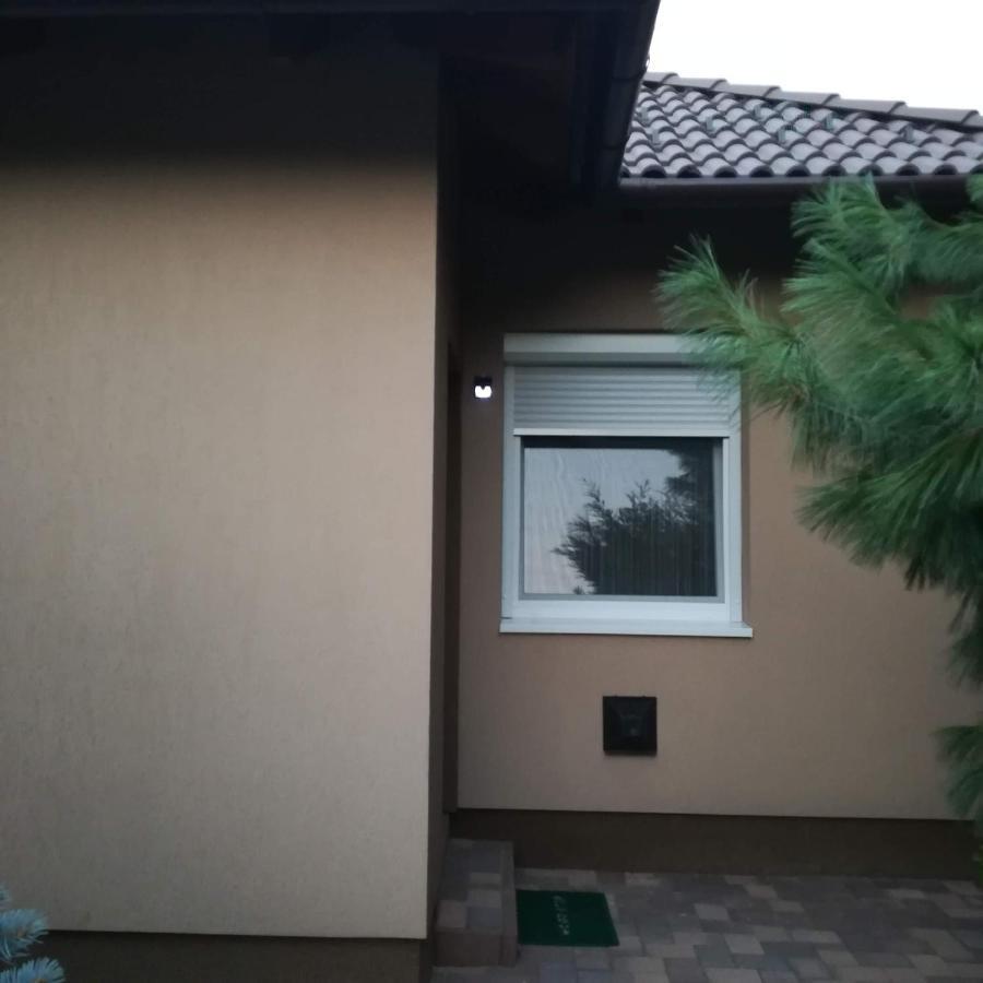 Golden Apartman 欧罗什哈佐 外观 照片