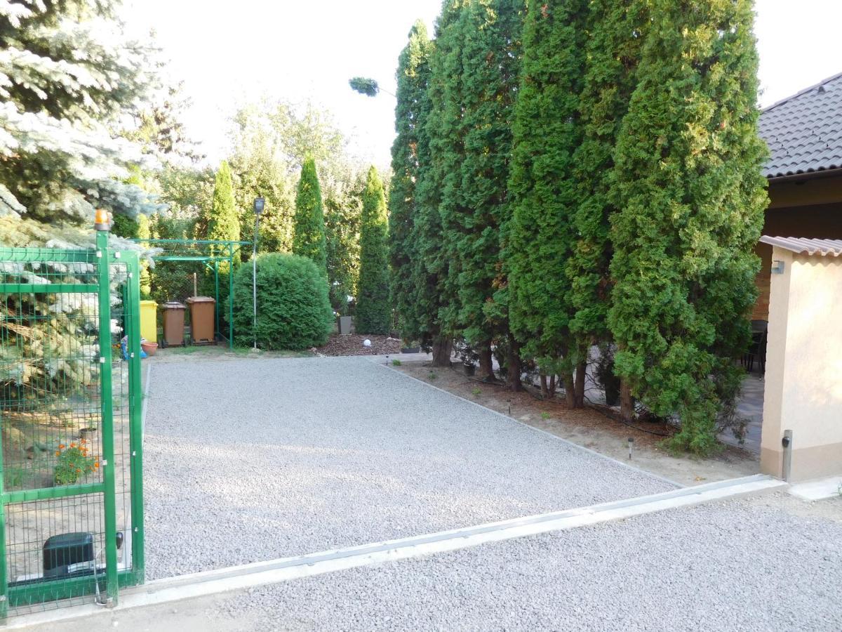 Golden Apartman 欧罗什哈佐 外观 照片