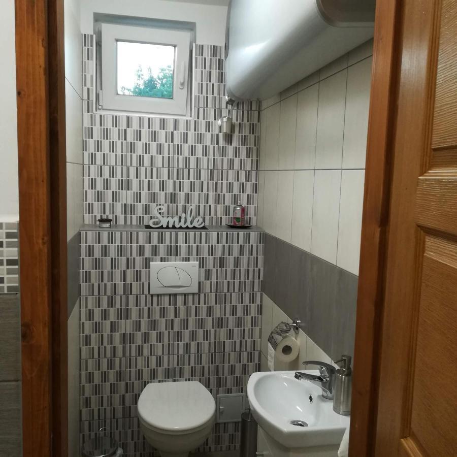Golden Apartman 欧罗什哈佐 外观 照片