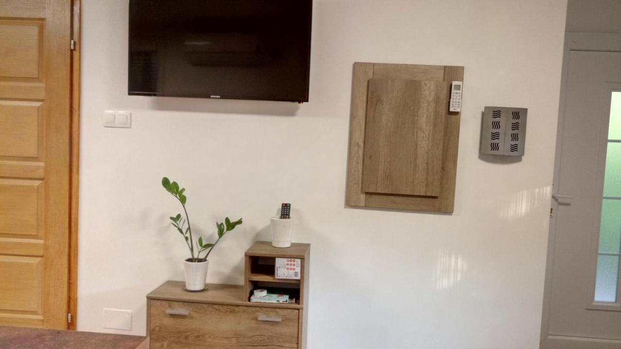 Golden Apartman 欧罗什哈佐 外观 照片