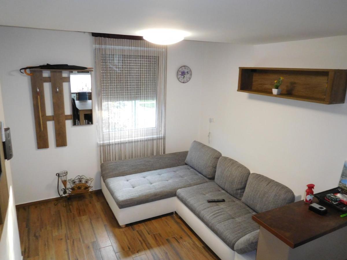 Golden Apartman 欧罗什哈佐 外观 照片