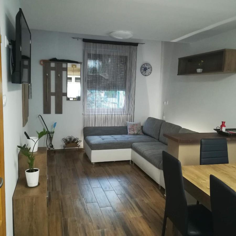Golden Apartman 欧罗什哈佐 外观 照片